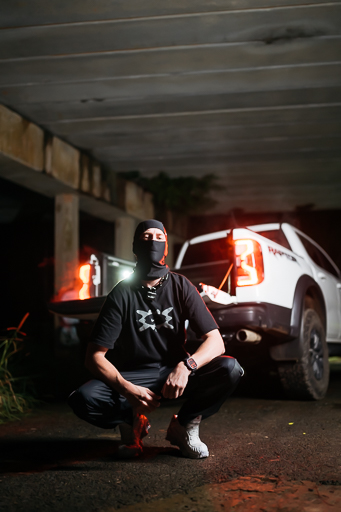 _MXR5833.NEF
